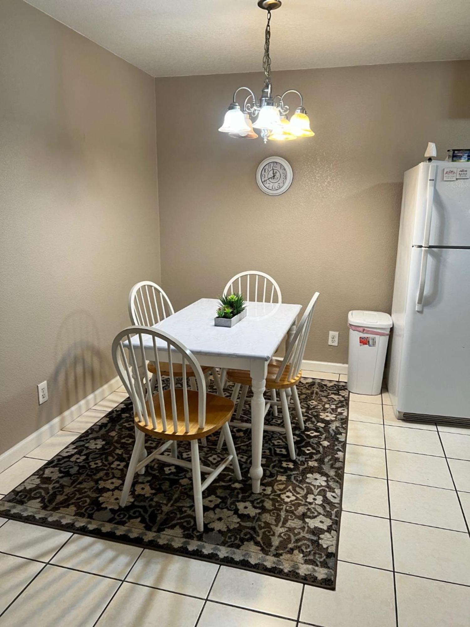 Quiet 1Bed,1Bath Condo With Free Parking Фресно Екстериор снимка